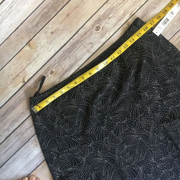 Jones Wear Skirt - Picture 6 of 6